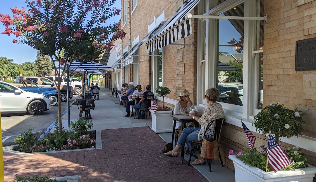 WHAT YOUR REEDLEY NEIGHBORS ARE SAYING